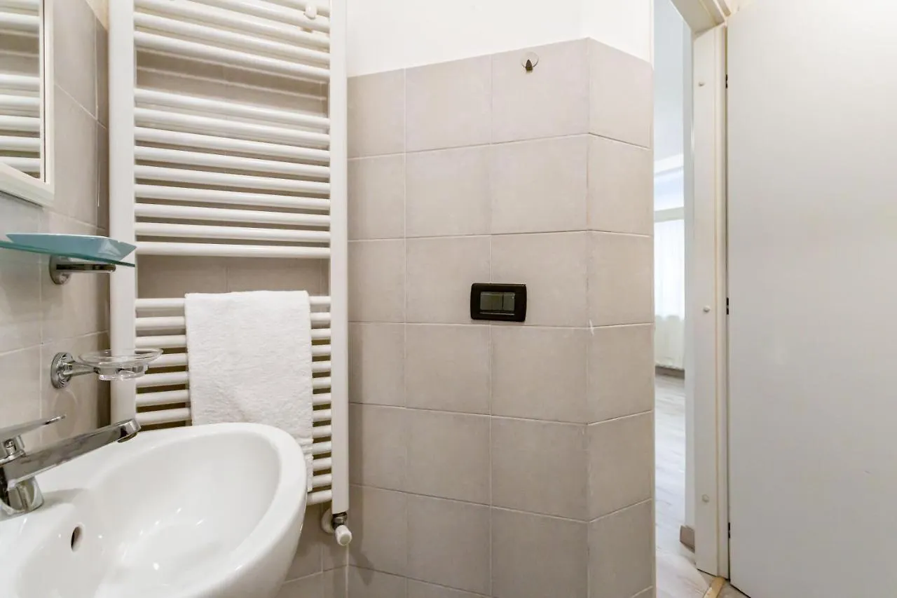 Appartamento Adorno 3 - Affitti Brevi Italia Genoa Apartment